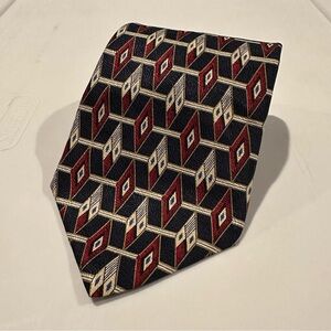 100% Silk Geometric Patterned Tie in Red and Beige XLong